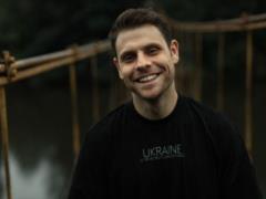  Dancing with the Stars  winner Artur Logay surprises Network with premiere of debut song