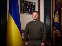 Zelensky awarded two titles of Hero of Ukraine