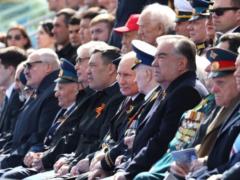 МИД обратился к гостям кремлевского парада: Вас использовал военный преступник