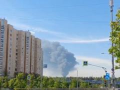 Near Moscow, a large-scale fire near a thermal power plant