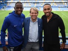 Chelsea and Nottingham Forest: maybe 700 million on transfers. Pouches of divine vitrates