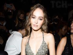 Donka Johnny Depp showed her maiden, for 4 months, and passionate kisses with her