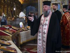 Epiphanius consecrated 12 icons painted on armor plates from bulletproof vests