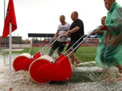 Матч Кривбас — Металіст відкладений через зливу