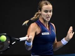 The Slovak tennis player entered the Roland Garros match against the Russian woman in the colors of the Ukrainian flag