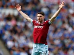 Arsenal wants to sign two pvzakhisniks, a full-back and a center-back, while being a favorite for Rice - Romano