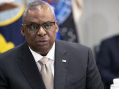 US Defense Secretary criticizes China for refusing military talks