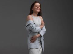 Natalka Denisenko charmed in a graceful way in gray colors in a new photo shoot