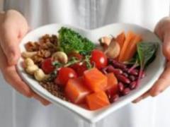 Лікарі назвали корисні продукти для гіпертоніків і гіпотоніків