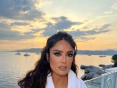 56-year-old Salma Hayek showed wrinkles on her face and gray hair in an honest selfie