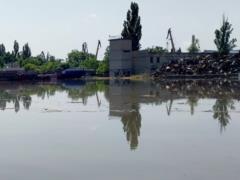Уровень воды в Херсонской области снижается. Однако затоплено уже более 3 тысяч домов