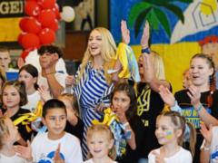 Olya Polyakova told how much money she collected for living in the evacuation of orphans