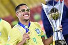 Barcelona give up to 40 million euros for a damn Brazilian talent