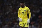 Manchester United is the favorite in the fight for Onan