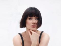 Lida Lee in a tight dress hinted at her first pregnancy