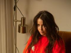 Nadya Dorofeeva in a sweater and underwear staged incendiary dances in a new video