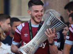 Manchester City start race for Rice