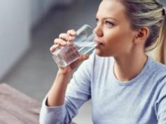 Is it important to drink water on an empty stomach