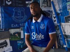 Everton unveiling new home kit