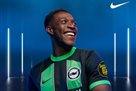 Brighton De Zerbi presenting the away kit at the Sassuolo Colors