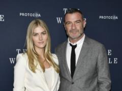  X-Men  star Liev Schreiber secretly marries his pregnant girlfriend - media