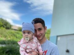 Roman Sasanchin s one-year-old daughter fell ill:  