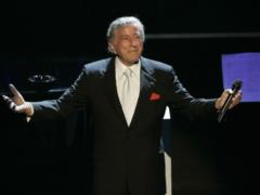 Legendary singer Tony Bennet dies