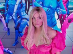 Kamaliya in the form of a doll premiered a video for her  