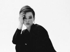Maria Yaremchuk shared a new photo in a three-hour period and started chanting in her life