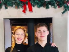 Tina Karol brought to tears the touching words of a 14-year-old son to a teacher who lost his mother