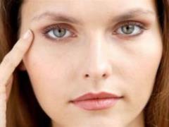 How to get rid of bags under the eyes: effective methods and recommendations