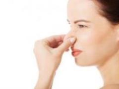Unacceptable smell of sweat: Cause that way to go after him