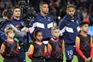 Mbappe, Neymar and Verratti - pose with PSG s application for the match from Loryan