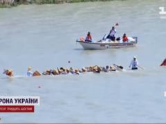 Ukrainian rowers impressed everyone in Thailand with their resilience - they finished on a flooded boat