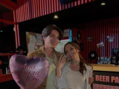 Звезда сериала  Школа  выходит замуж и показала драгоценное обручальное кольцо