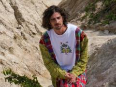 Dantes with a new song, which he dedicated to his dead father and memories of the Crimea, brought his mother to tears