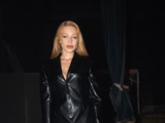 Tina Karol hugged the Russians just in the scene:  