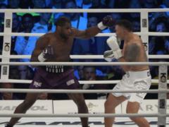 Вусік видовищно нокаутував Дюбуа та зберіг чемпіонські пояси