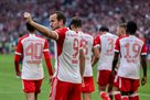 Bayern easily beat Augsburg with Kane s double