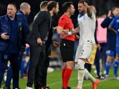 Southgate encouraged Walker to finish his England career
