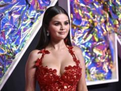 Селена Гомес стала мемом на MTV Video Music Awards: расстроенная певица отреагировала на шутки над ней