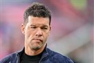 Ballack appreciates that Louis van Gaal may win the German national team