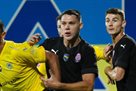 Snurnitsin, Suppurative and Pain play from the first husks against Ghent
