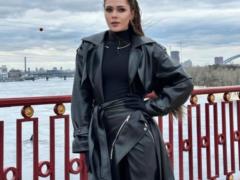 Юлия Санина очаровала редкими фотографиями со своими родителями, на которых очень похожа