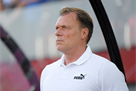 Van Leeuwen: We got by without forcing? Sparkling champagne with this drive