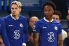 Sterling to replace Mudryk in Chelsea s starting lineup for the game against Burnley