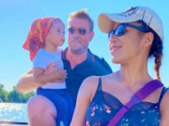 Гайтана на редких кадрах показала 6-летнюю дочь, которую одевает в патриотические образы