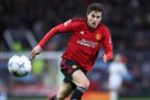 Lindelof announced his plans to continue his contract with Manchester United