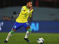 Neymar held a grand party for two years in Rio, replacing the background before surgery