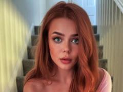 Алина Гросу в бюстгальтере похвасталась плоским и подтянутым животиком